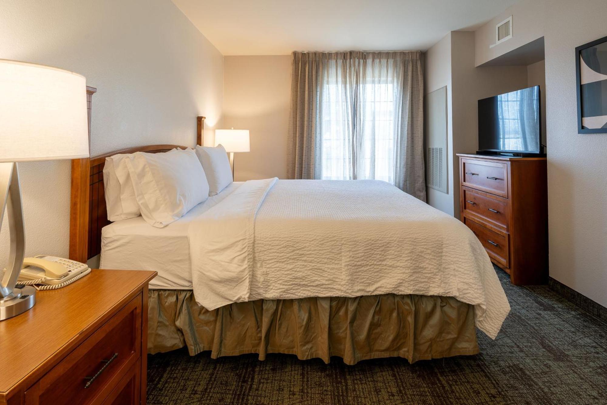Staybridge West - Energy Corridor By Ihg 3*